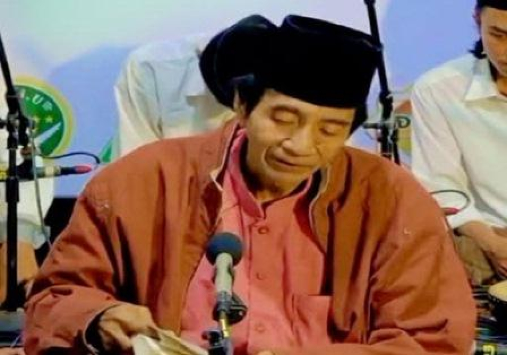 KH Muhammad Douglas Toha Yahya atau Gus Lik