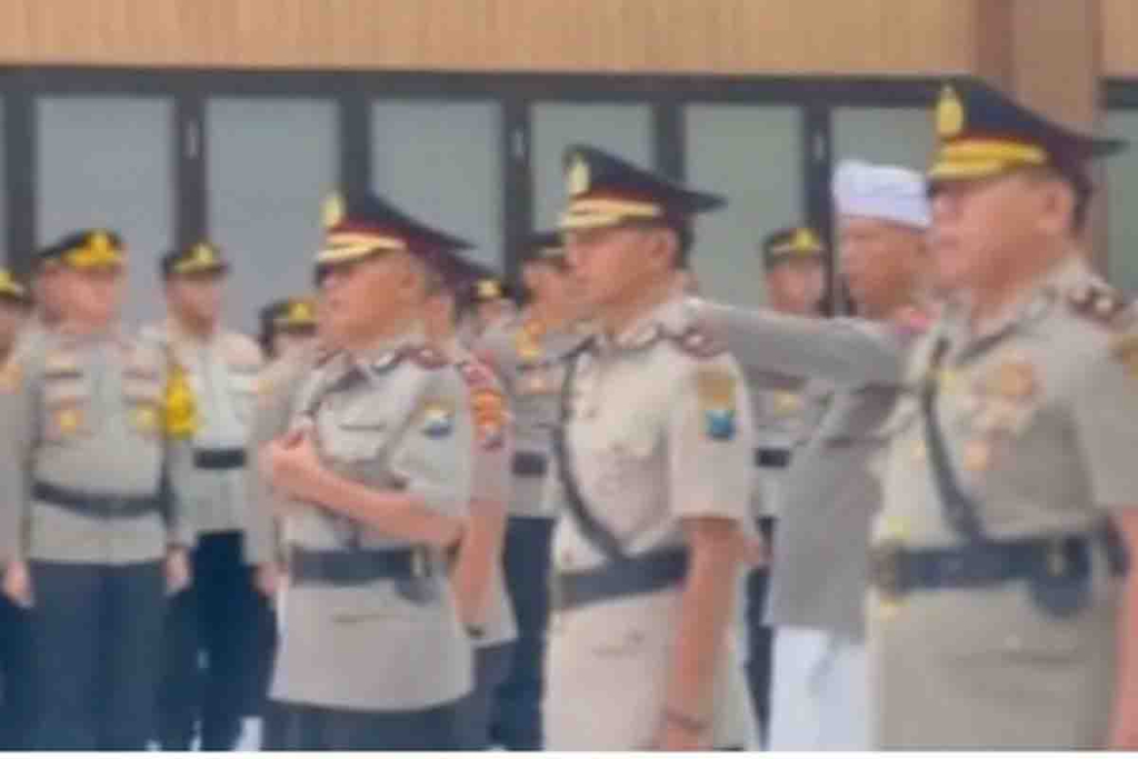 Pengucapan sumpah pengangkatan jabatan di Polresta Sidoarjo