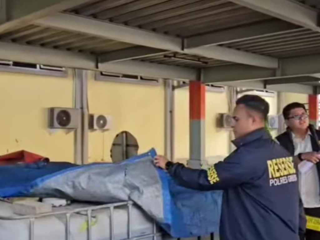 Barang bukti baby tank berisi solar subsidi yang diamankan Satreskrim Polres Gresik
