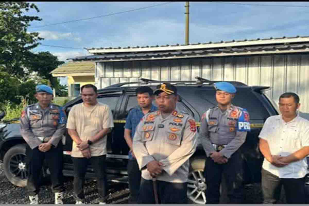 Kapolres Way Kanan, AKBP Didik Kurnianto saat memberi keterangan kepada wartawan