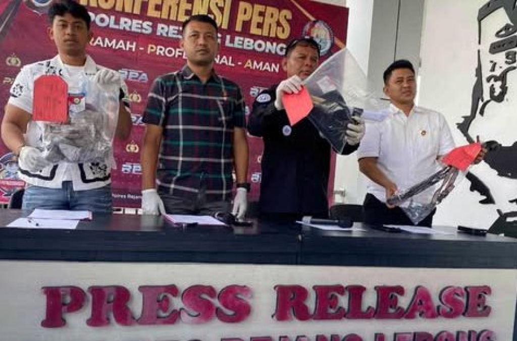 Kapolsek Sindang Kelingi konpers kasus perampasan