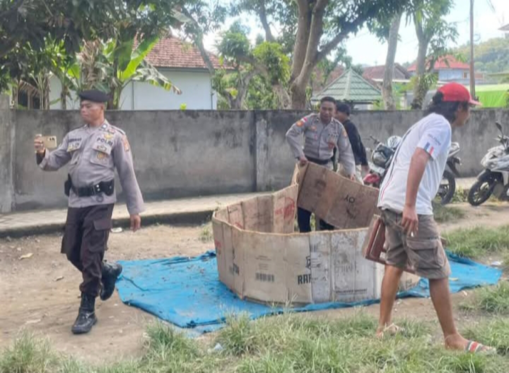 Petugas Polres Bima Kota menggrebek sabung ayam