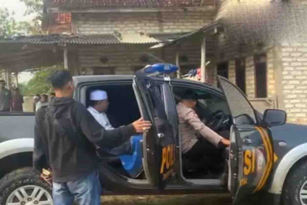 Penangkapan pedagang sayur di Robatal