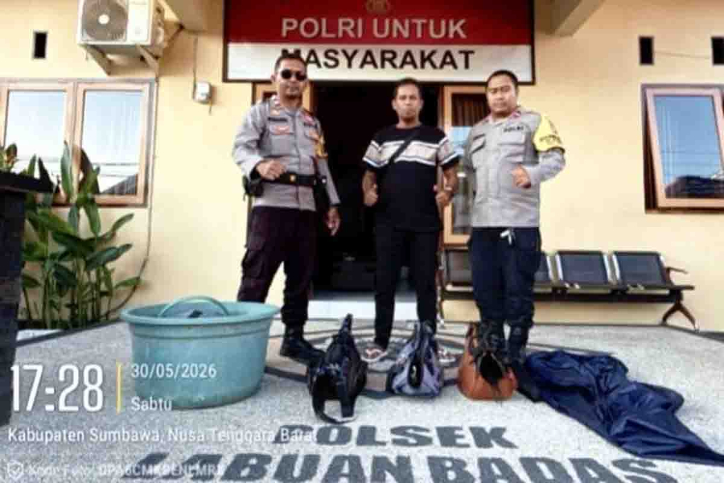 Barang bukti sabung ayam yang diamankan Polsek Labuhan Badas