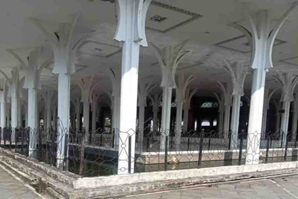 Masjid Agung Al Falah