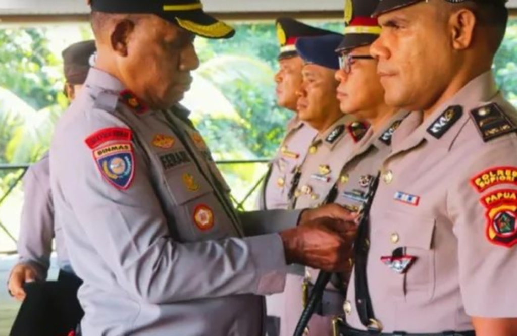 Kapolres Supiori memimpin sertijab