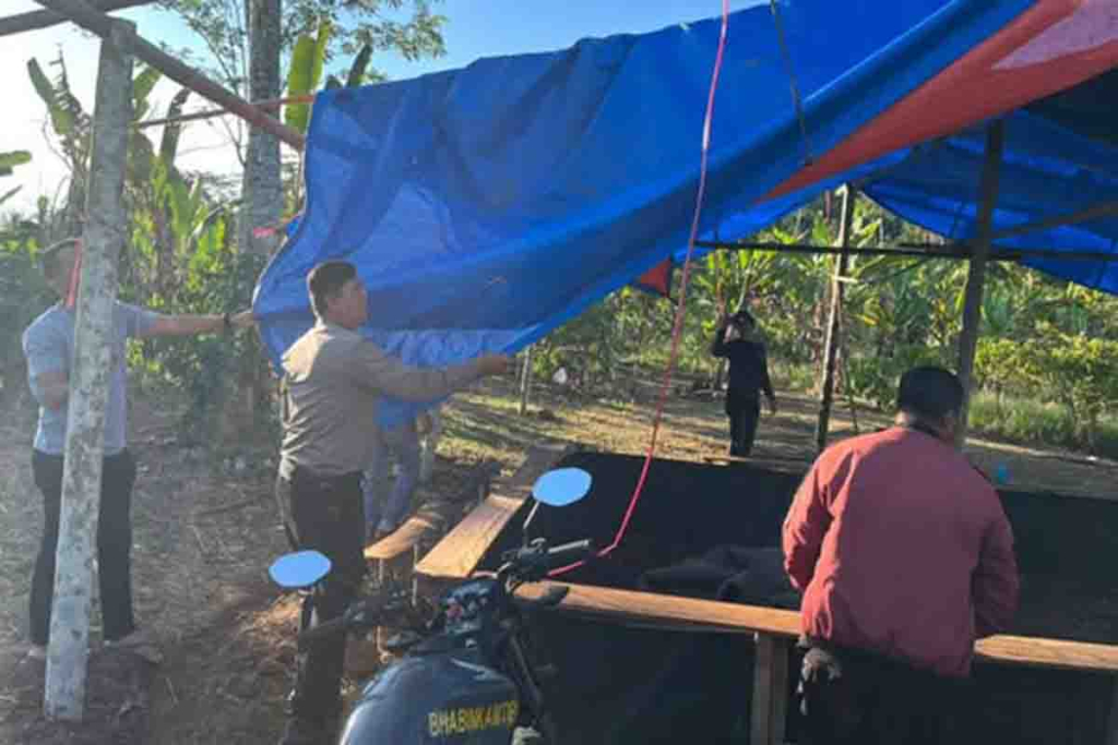 Polsek Pulau Panggung dan Koramil bongkar arena sabung ayam