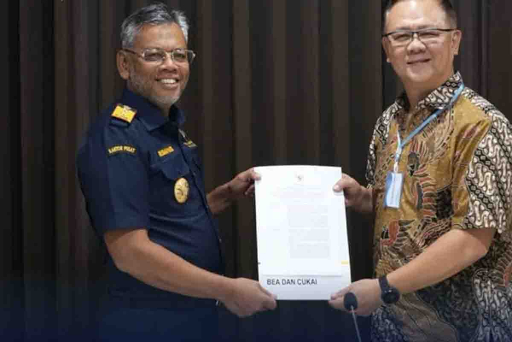 Penyerahan fasilitas kawasan berikat ke PT Prima Dinamika Sentosa