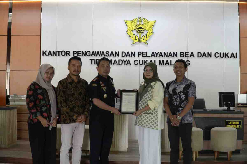 Manajemen PT Samasta Jaya Calathea dan Bea Cukai Malang