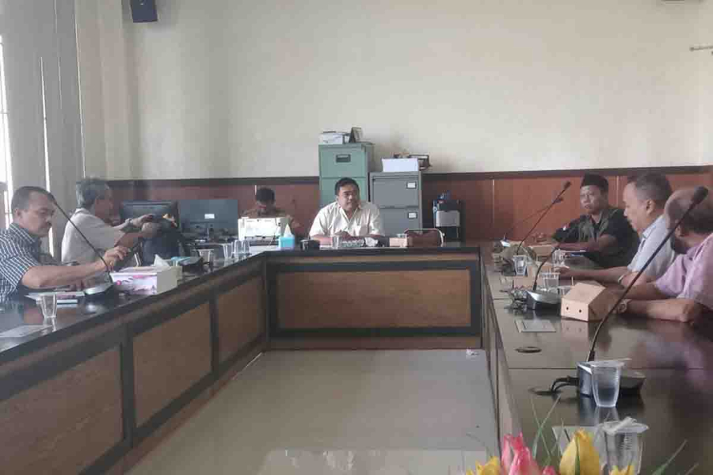 Hearing di Komisi A DPRD Kabupaten Bangkalan