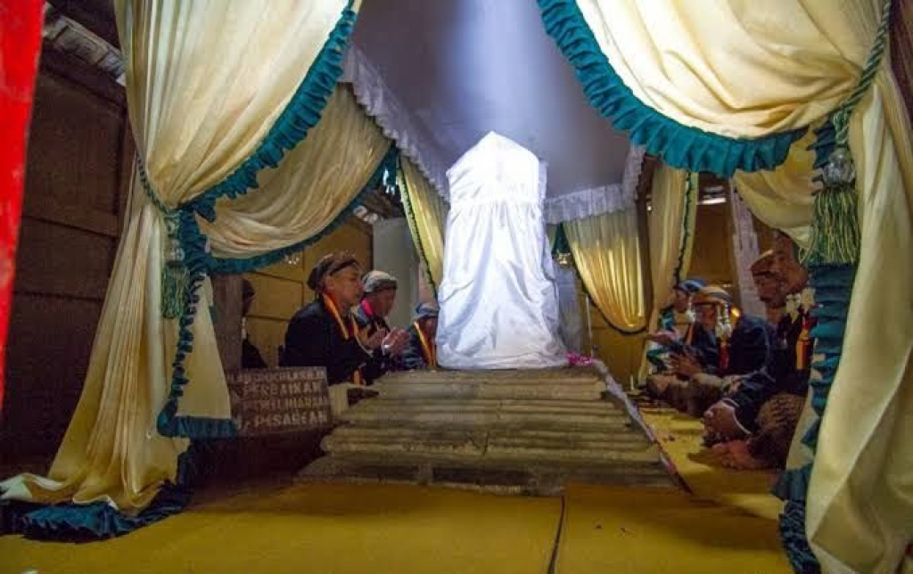 Makam Raden Katong atau Lembu Kanigoro
