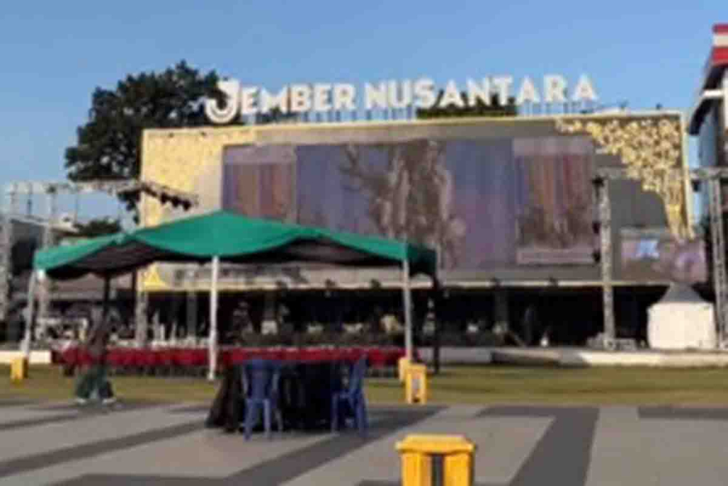 Alun alun Jember