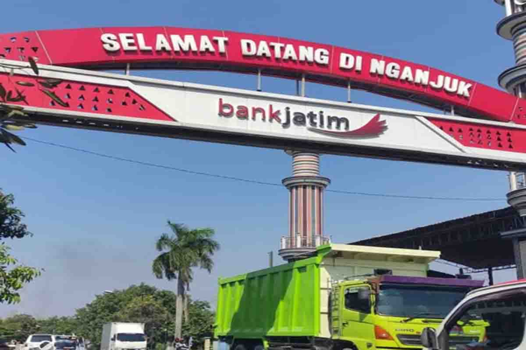 Gapura Kabupaten Nganjuk