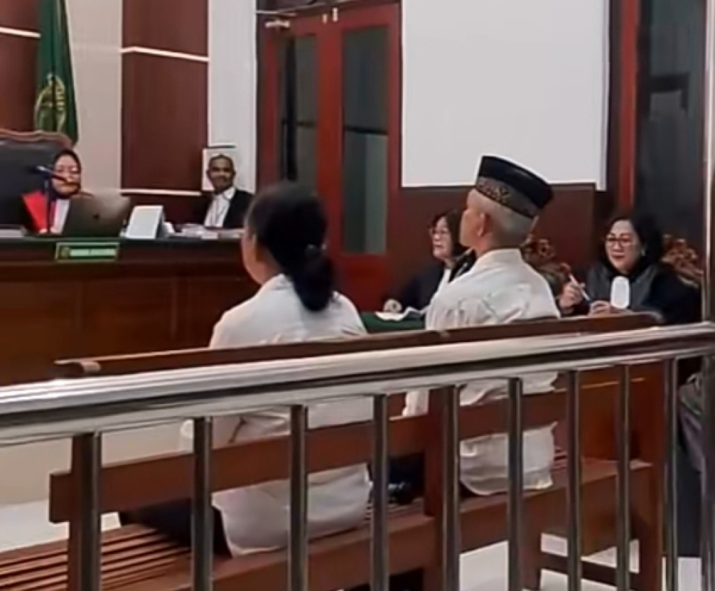 Sidang putusan  I Gede Widiada Sarat dan Siti Hairijani