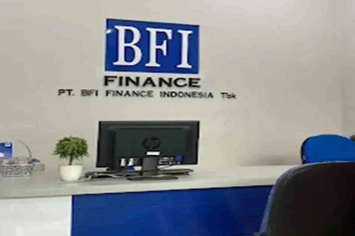 Arif Gadaikan Mobil Jaminan Fidusia di PT BFI Finance Cabang Kota Malang