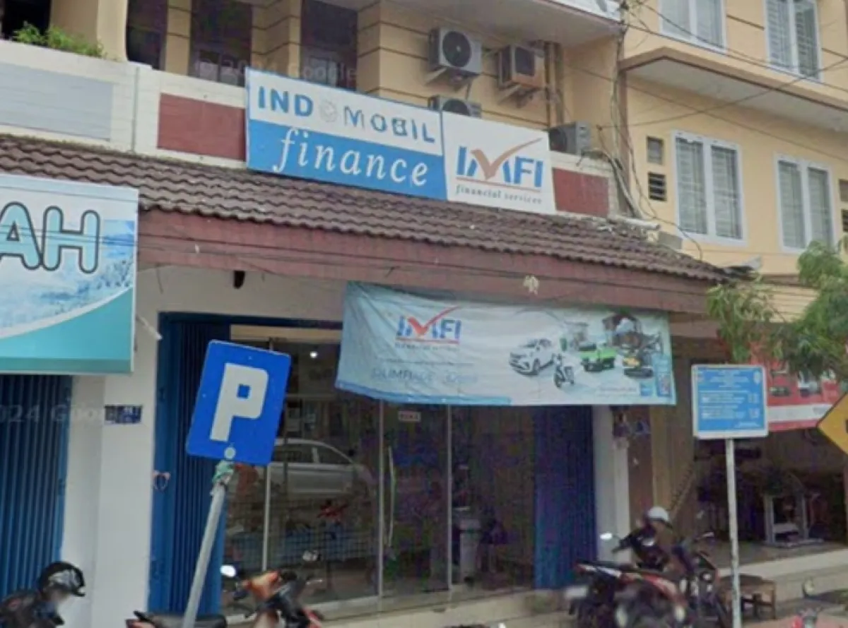 Kantor PT Indomobil Finance Indonesia cabang Blitar