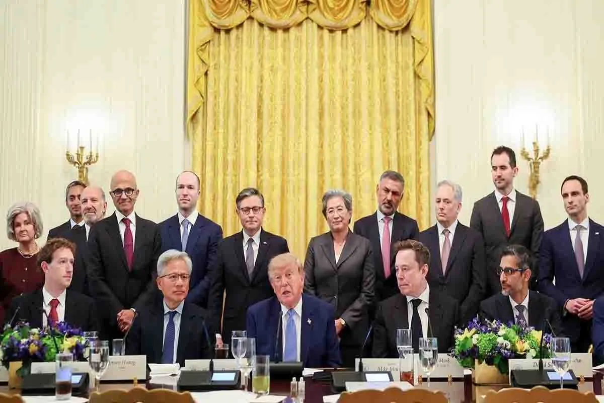 Donald Trump Rebranding Artificial Intelligence Menjadi Super Intelligence