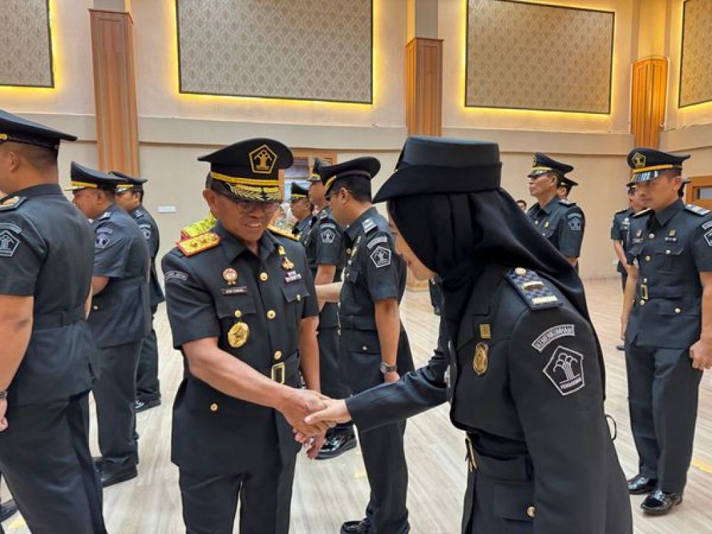 Heni Yuwono melantik 23 pejabat administrasi dan fungsional