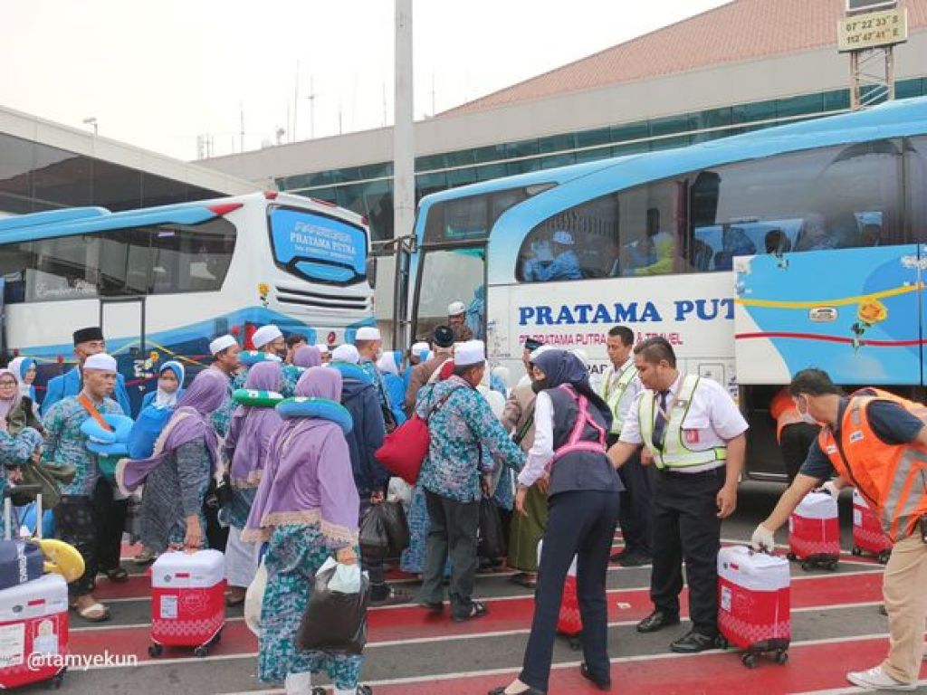 Jemaah haji tiba di Bandara Juanda 