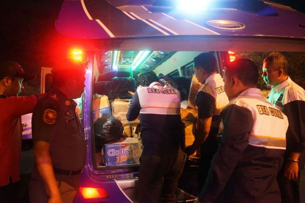 Pperasi bersama yang dilaksanakan di area pintu masuk Jembatan Suramadu