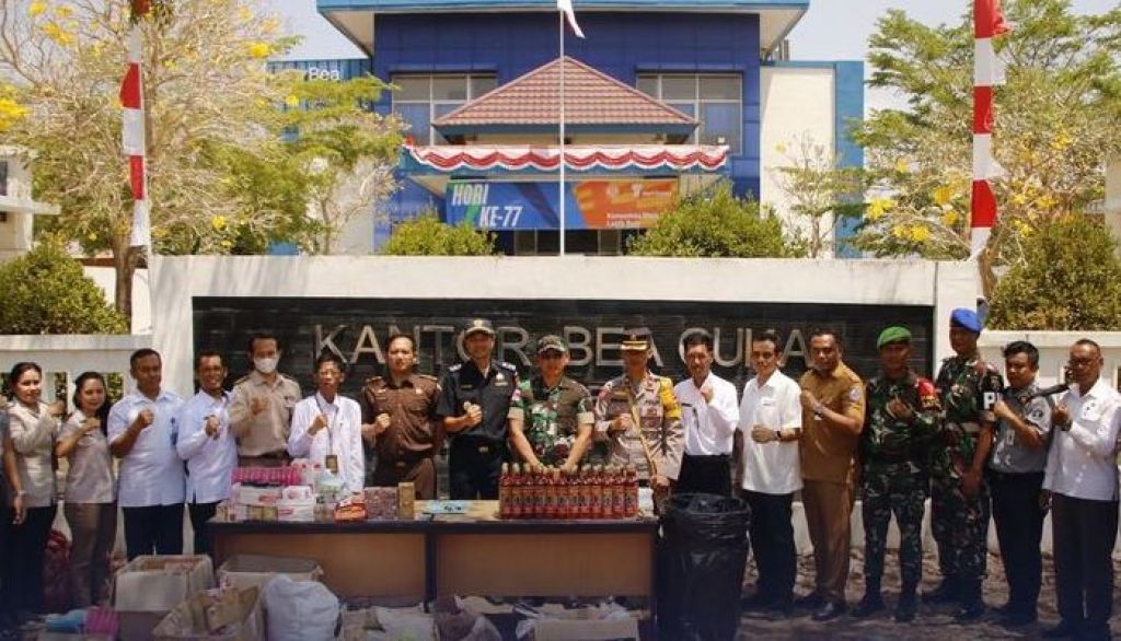 Pemusnahan barang hasil penindakan yang telah berstatus sebagai barang menjadi milik negara 