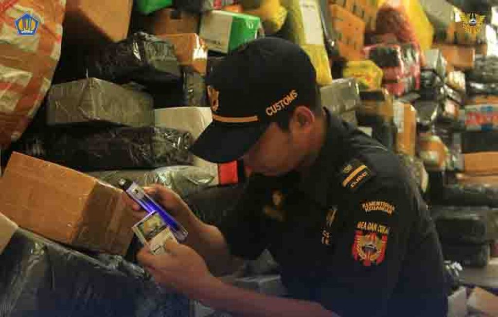  Jutaan batang rokok ilegal