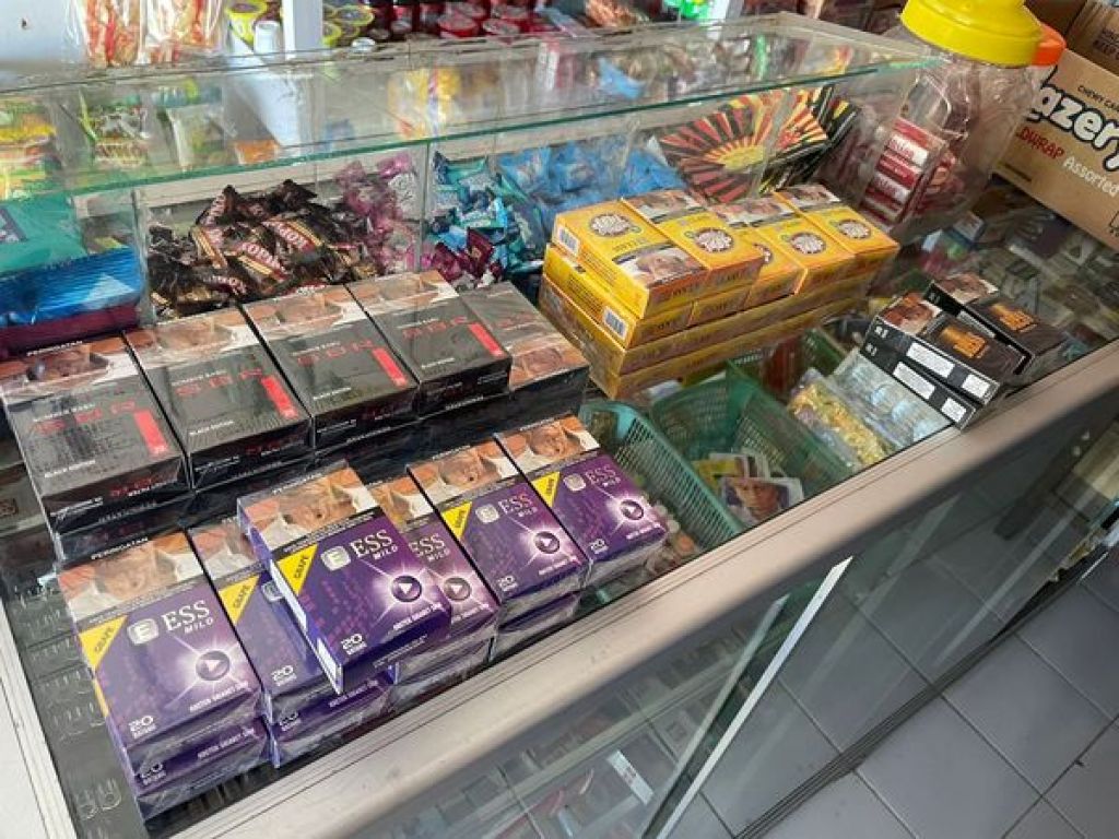 Rokok ilegal di Malang