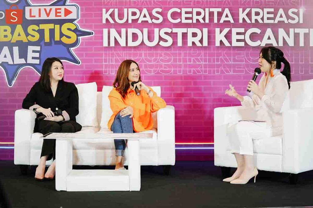 Sesi talkshow BincangShopee 7.7 Shopee Live Bombastis Sale_Kupas Cerita Kreasi Industri Kecantikan