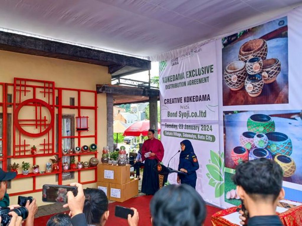 Kerjama Creative Kokedama dengan Buyer