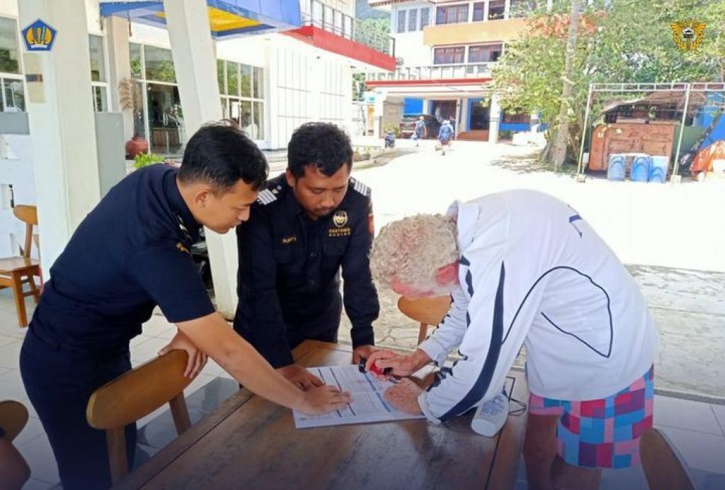Pemeriksaan terhadap kapal-kapal yacht