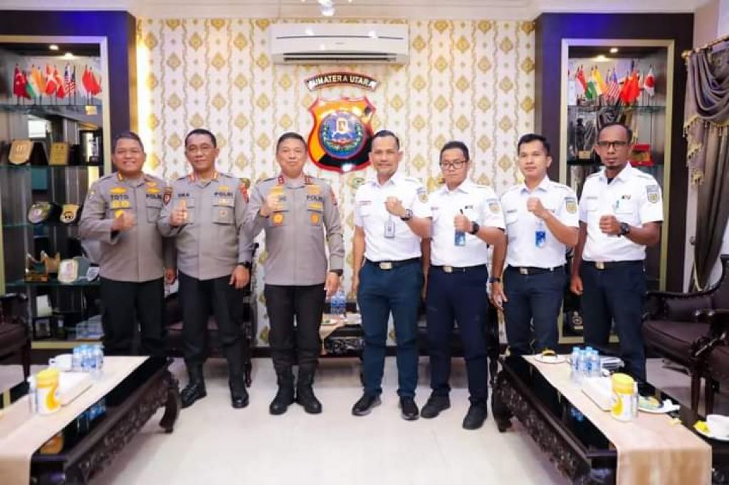 Kapolda Sumut, Irjen Pol Agung Setya Imam Effendi, menerima kunjungan PT Kereta Api Indonesia (KAI) 