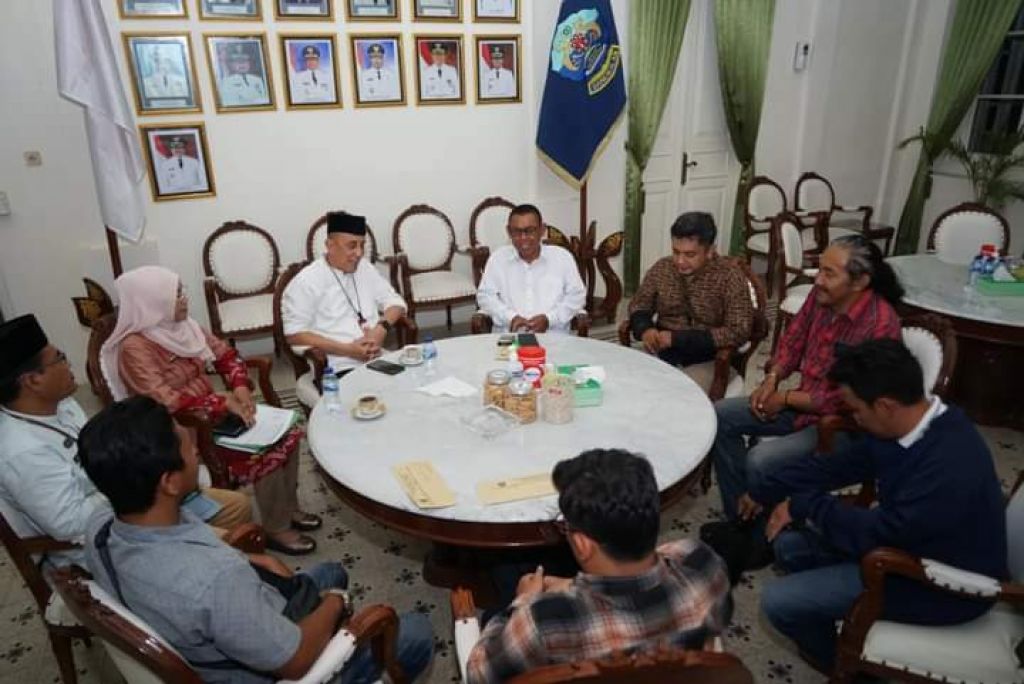 Arief M. Edie mengadakan pertemuan dengan para pelaku tambang Galian C