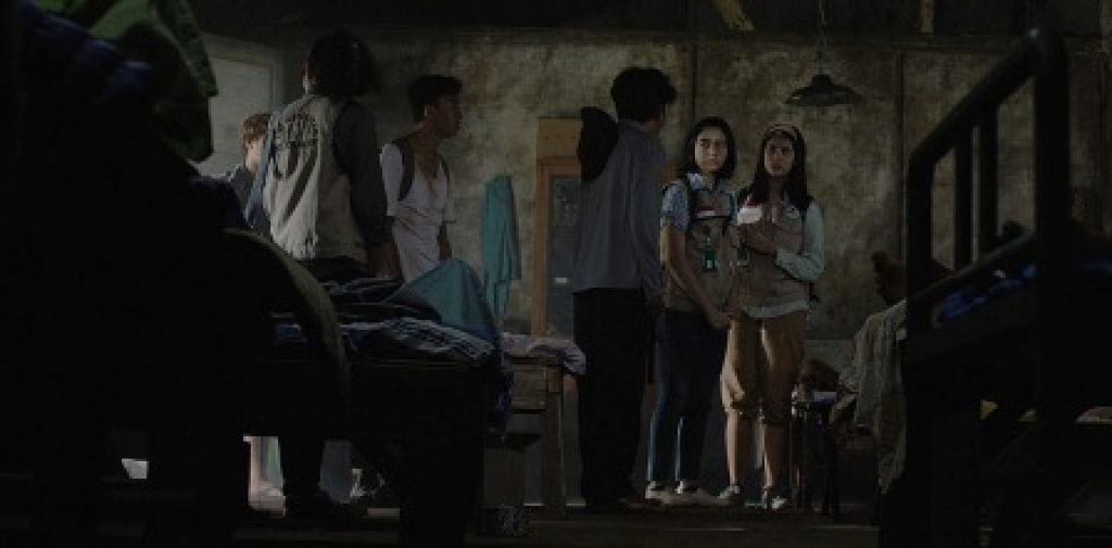 Adegan Film Pamali: Dusun Pocong