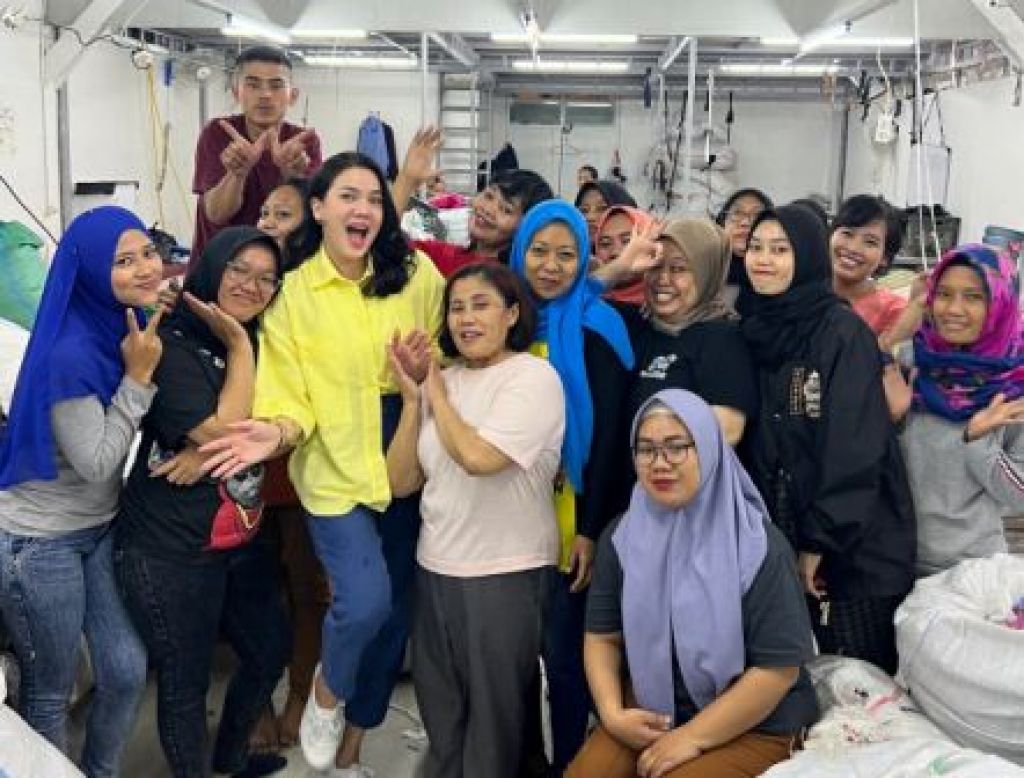 Foto Alice Norin Sukses Membuka Lapangan Pekerjaan Lewat Brand Fashion Today