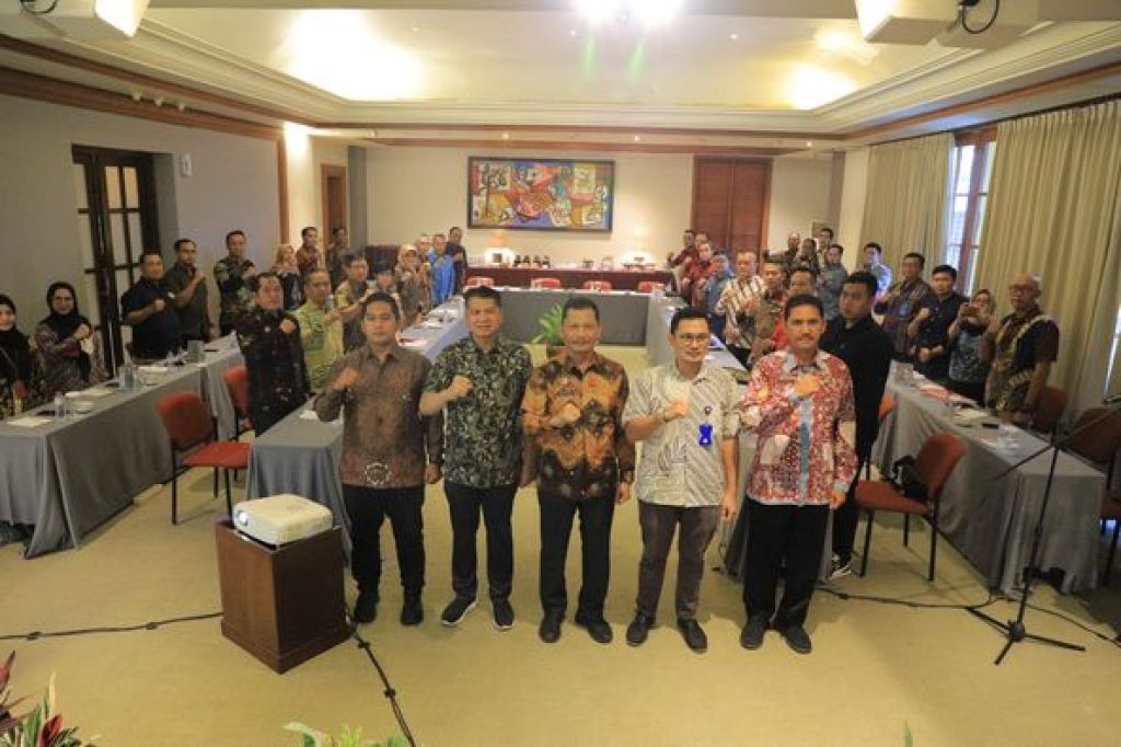 Rapat Tim Pengawasan Orang Asing di Taman Dayu Resort