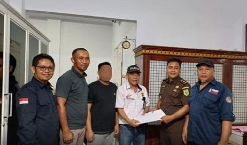 Penyerahan berkas dan tersangka ke Kejaksaan Tinggi (Kejati) Sulawesi Tenggara