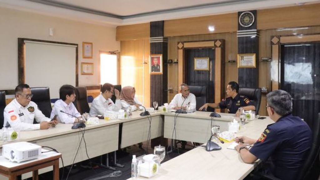 Audiensi antara Bea Cukai Tanjung Perak dengan GPEI Jawa Timur 