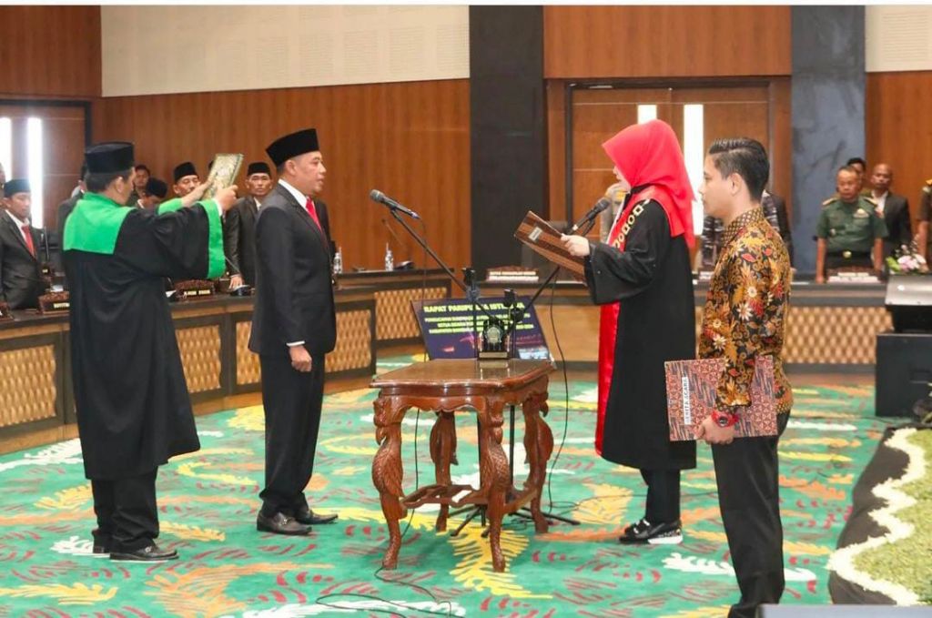 Pengucapan Sumpah / Janji Penggantian Antar Waktu Ketua DPRD Kabupaten Bangkalan