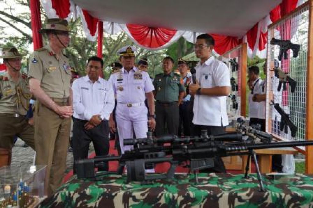 General Angus J. Campbell, AO, DSC, terpukau dengan kecanggihan Alutsista