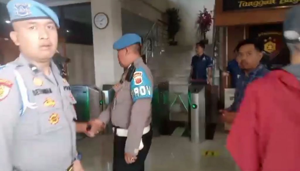Keluarga M Darwis hadir di Polda Jabar
