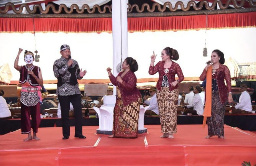 Pagelaran wayang kulit