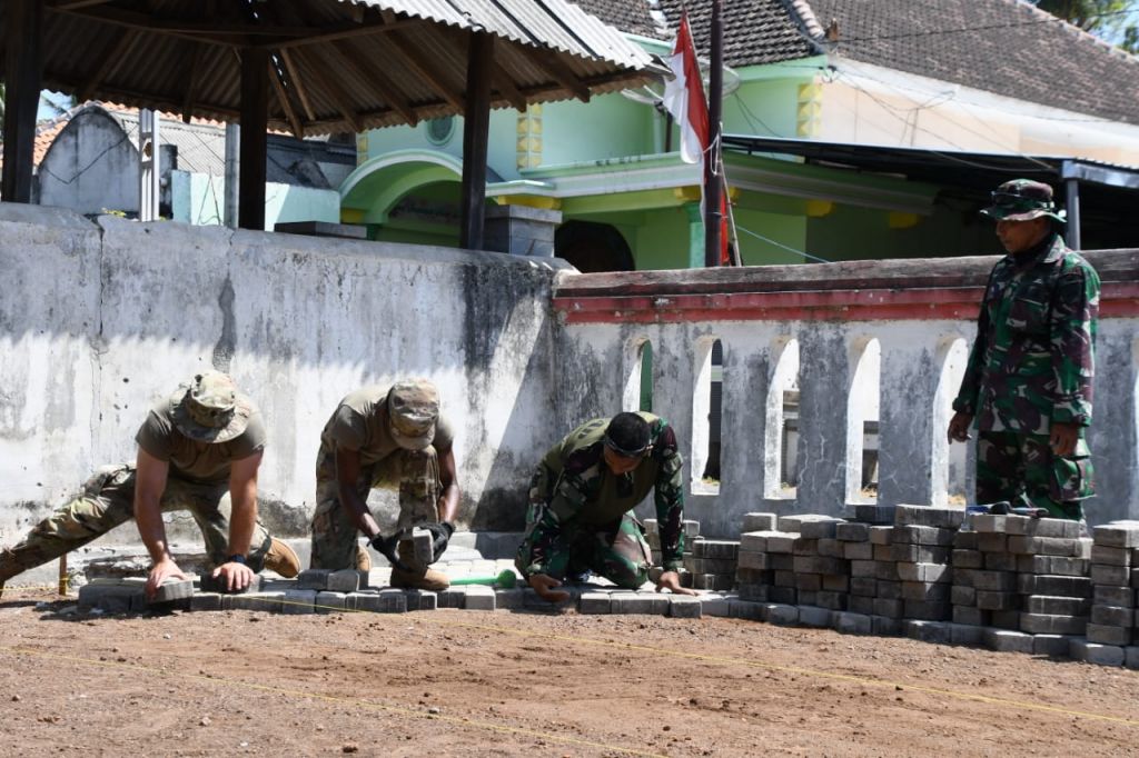 Renovasi gedung Sekolah Dasar di Sumberejo, Asembagus Jawa Timur,
