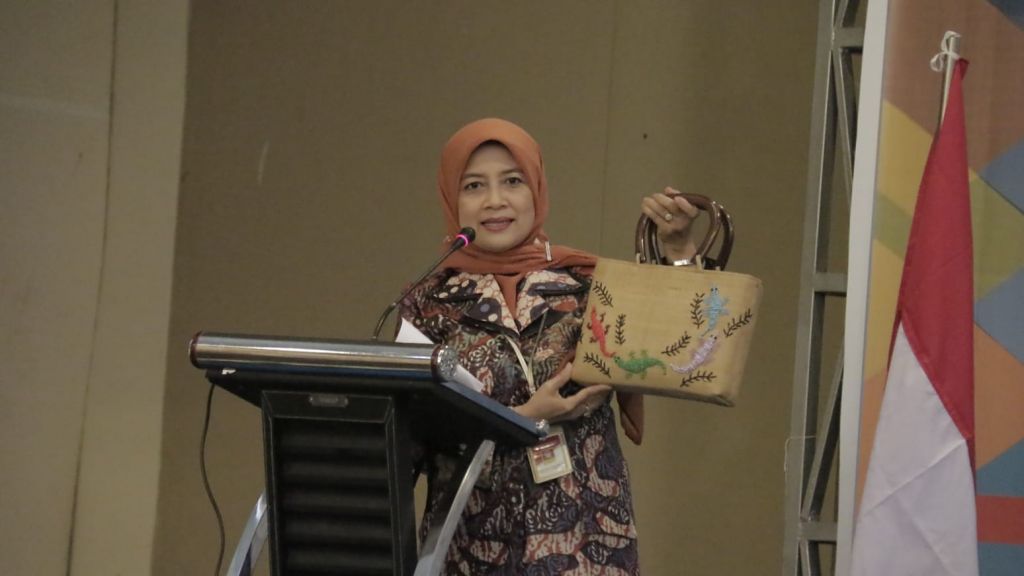 Erliani Budi Lestari saat kegiatan Bimbingan Teknis (Bimtek)