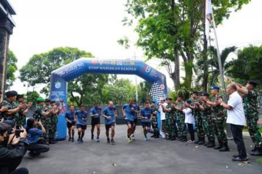Tim pembawa pesan kampanye lingkungan “The Rising Tide 2023”