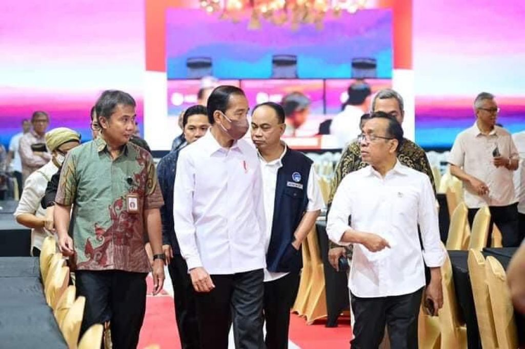 Jokowi beserta sejumlah Kabinet meninjau kesiapan venue KTT ASEAN