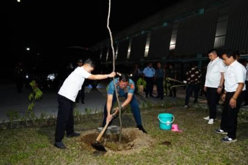 Acara Peresmian Arwana Plant V-C di lokasi PT. Arwana Citramulia Tbk, Jl. Raya Weringinanom, Kabupaten Gresik
