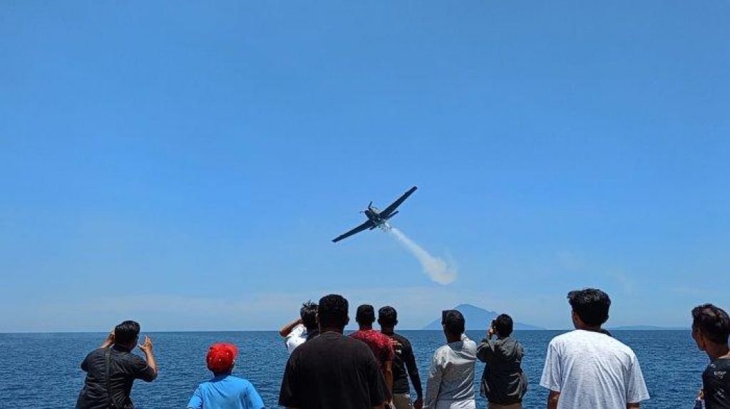 Atraksi Enam Pesawat Udara Beechcraft G-36 Bonanza