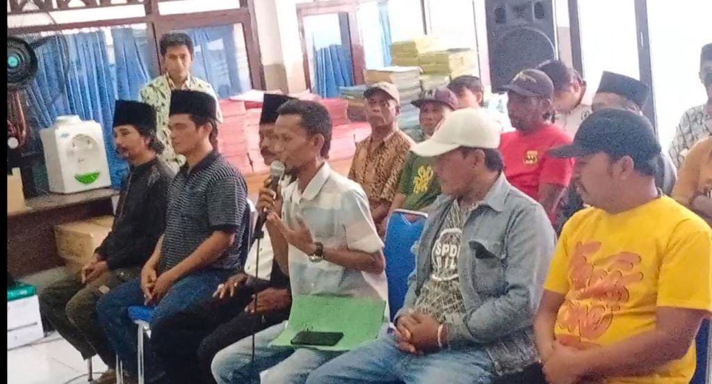 Warga Desa Kwanyar Barat audiensi dengan BPN Bangkalan