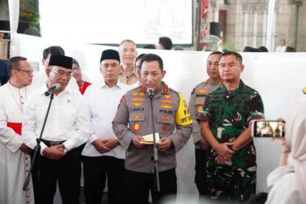 Jenderal Polisi Drs. Listyo Sigit Prabowo meninjau secara langsung tempat Ibadah umat Kristiani