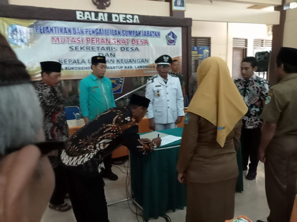Pelantikan perangkat Desa Sukobendu